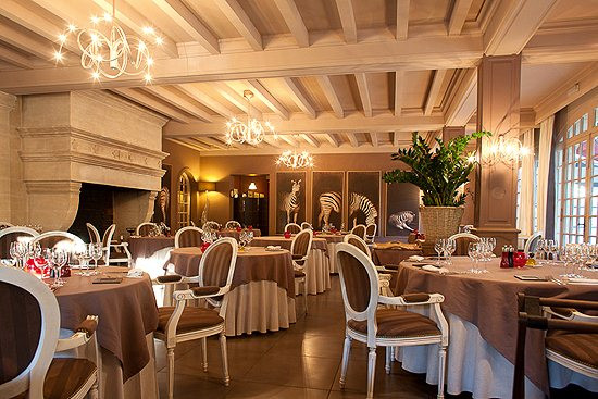 酒店餐飲空間設(shè)計(jì)實(shí)景圖