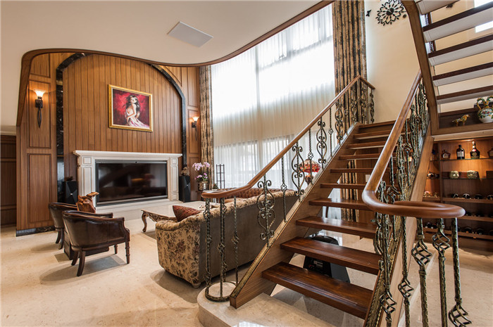 三代同堂奢華別墅室內(nèi)設(shè)計方案