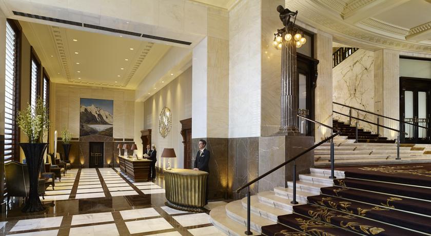 酒店大堂及前臺接待區(qū)