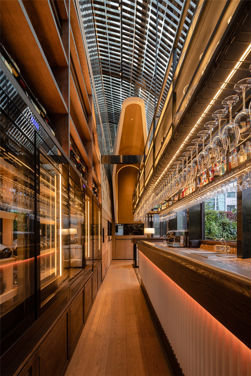 以時(shí)間為概念的深圳B3餐廳酒吧設(shè)計(jì) 以時(shí)間為概念的深圳B3餐廳酒吧設(shè)計(jì)