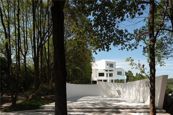 極簡(jiǎn)純白 米窩設(shè)計(jì)師酒店設(shè)計(jì)賞析 極簡(jiǎn)純白 米窩設(shè)計(jì)師酒店設(shè)計(jì)賞析