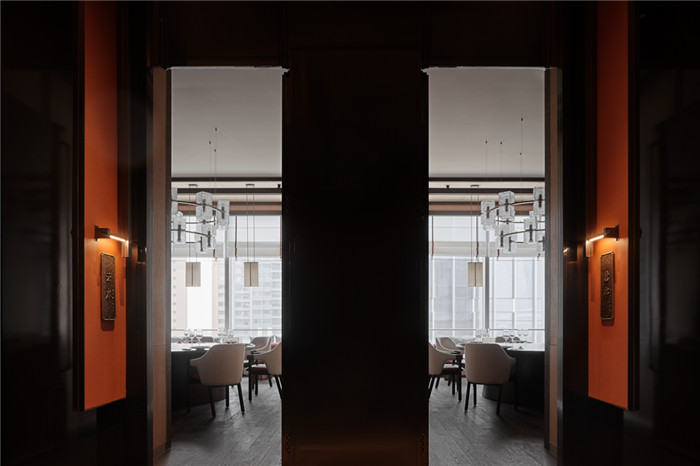 京派烤鴨融合經(jīng)典川菜 萬蔚云宴餐廳設(shè)計(jì)賞析 京派烤鴨融合經(jīng)典川菜 萬蔚云宴餐廳設(shè)計(jì)賞析