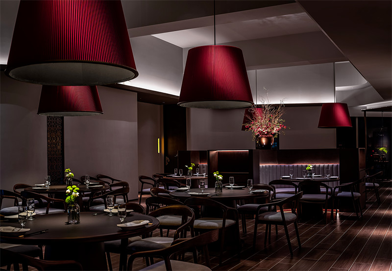 高端辦公商務(wù)區(qū)里的烤鴨店中餐廳設(shè)計(jì)方案 高端辦公商務(wù)區(qū)里的烤鴨店中餐廳設(shè)計(jì)方案