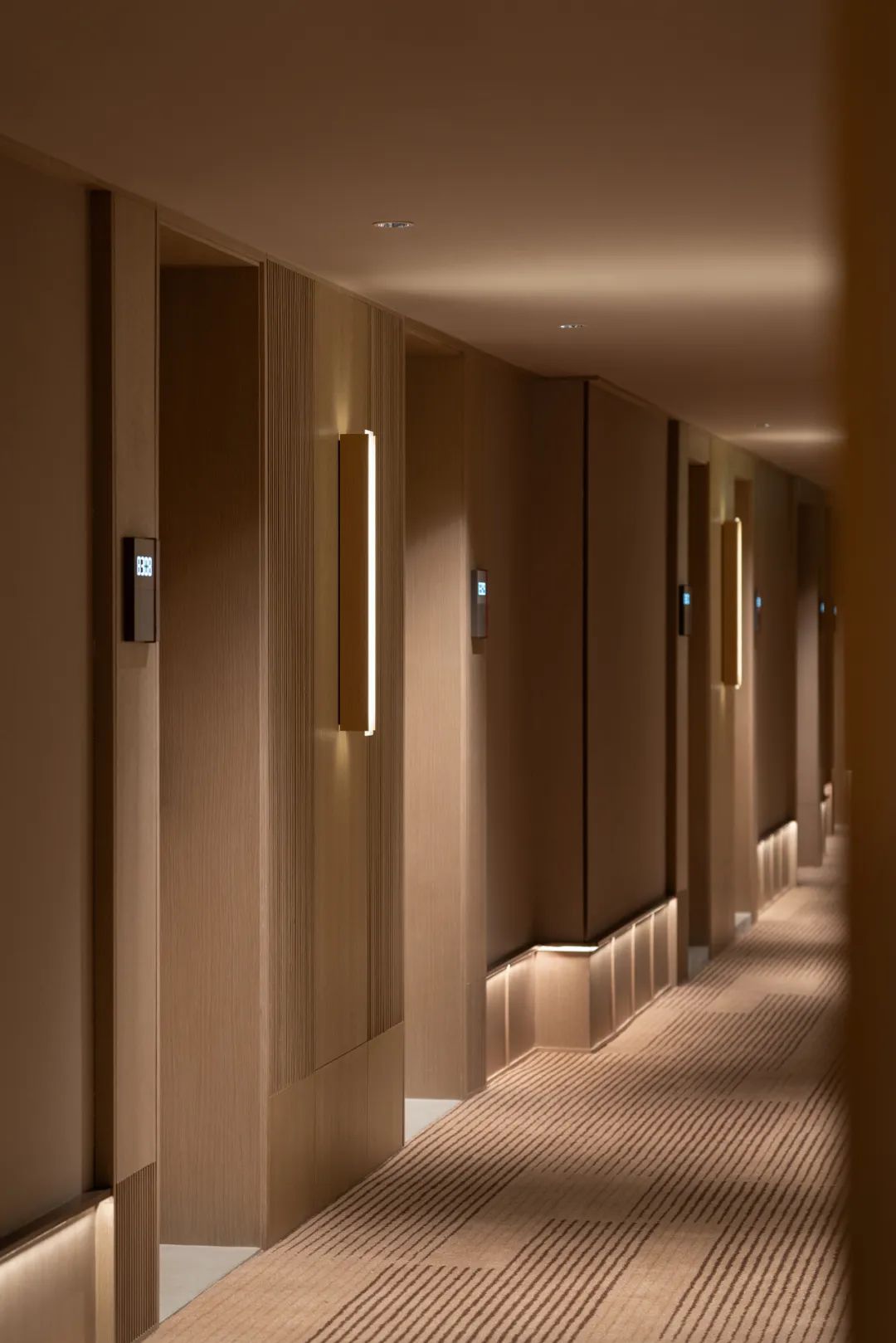 極致商務(wù) 上海虹橋機(jī)場城際酒店設(shè)計(jì) 極致商務(wù) 上海虹橋機(jī)場城際酒店設(shè)計(jì)