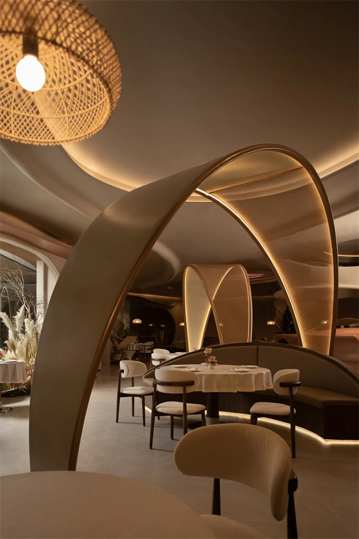 沙海繁花意境   杭州有家西餐廳設(shè)計